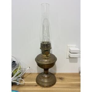 Vintage Brass Aladdin Oil Kerosene Lamp Model No. 11 w/Hurricane